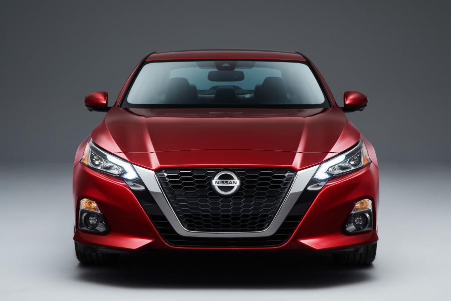  Nissan Altima Platinum 2018 года  (фото 13 из 22)